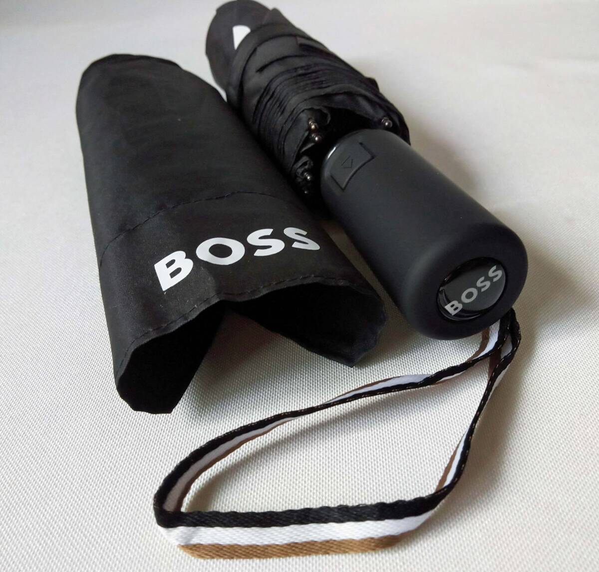 HUGO BOSS ヒューゴ・ボス 非売品 新品 黒系ロゴ柄 折りたたみジャンプ傘 保管袋付_画像5