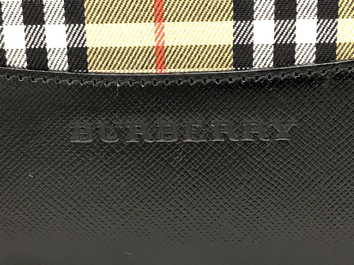 T05/118 極美品 BURBERRY バーバリー ノバチェック PVC ハンドバッグ ゴールド金具 ベージュ/ブラック_画像10