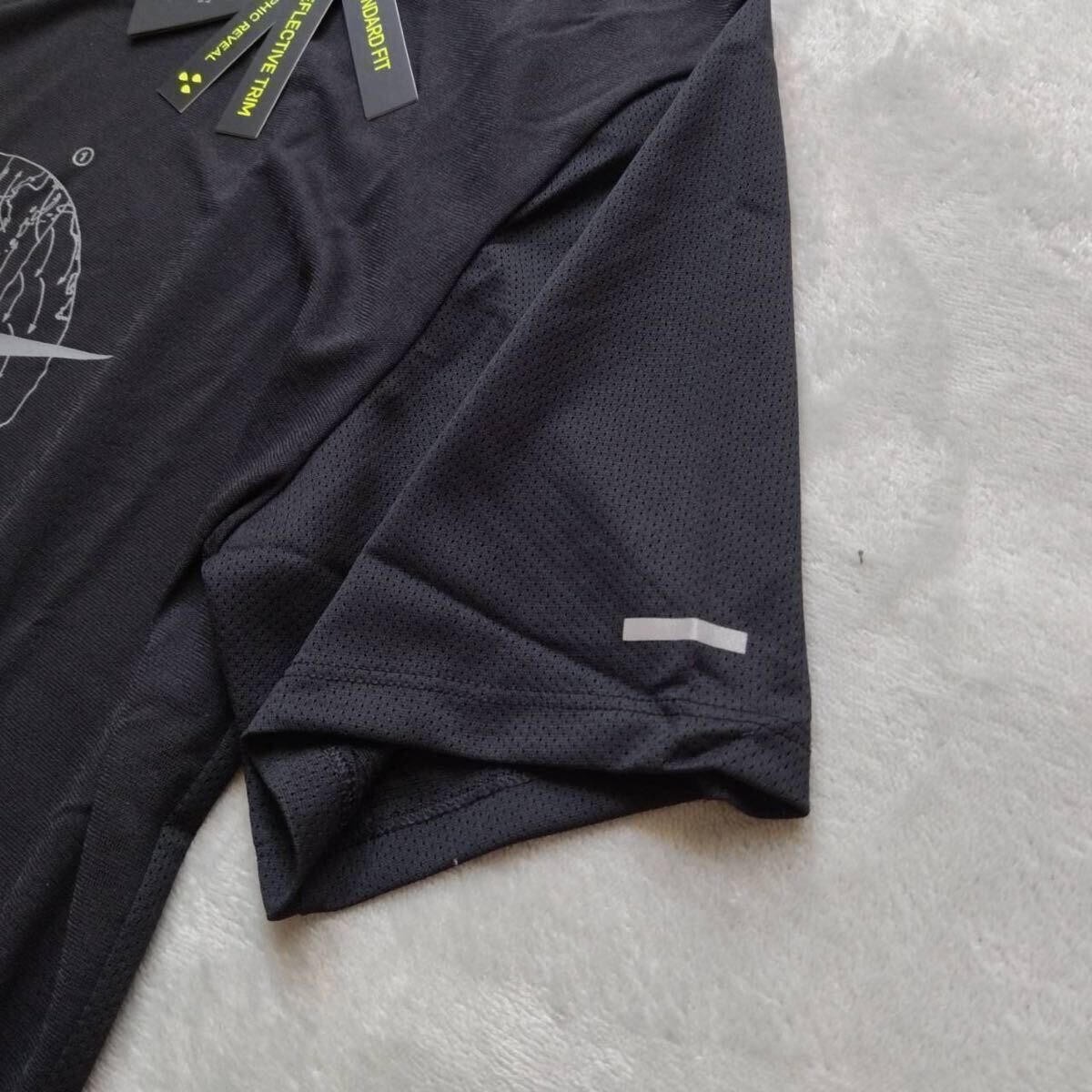 格安送料 Mサイズ 新品 NIKE ナイキ running ランニングウェア 半袖 Tシャツ 黒 ブラック マラソン 陸上 ジョギング ワイルド DA0217-010_画像5