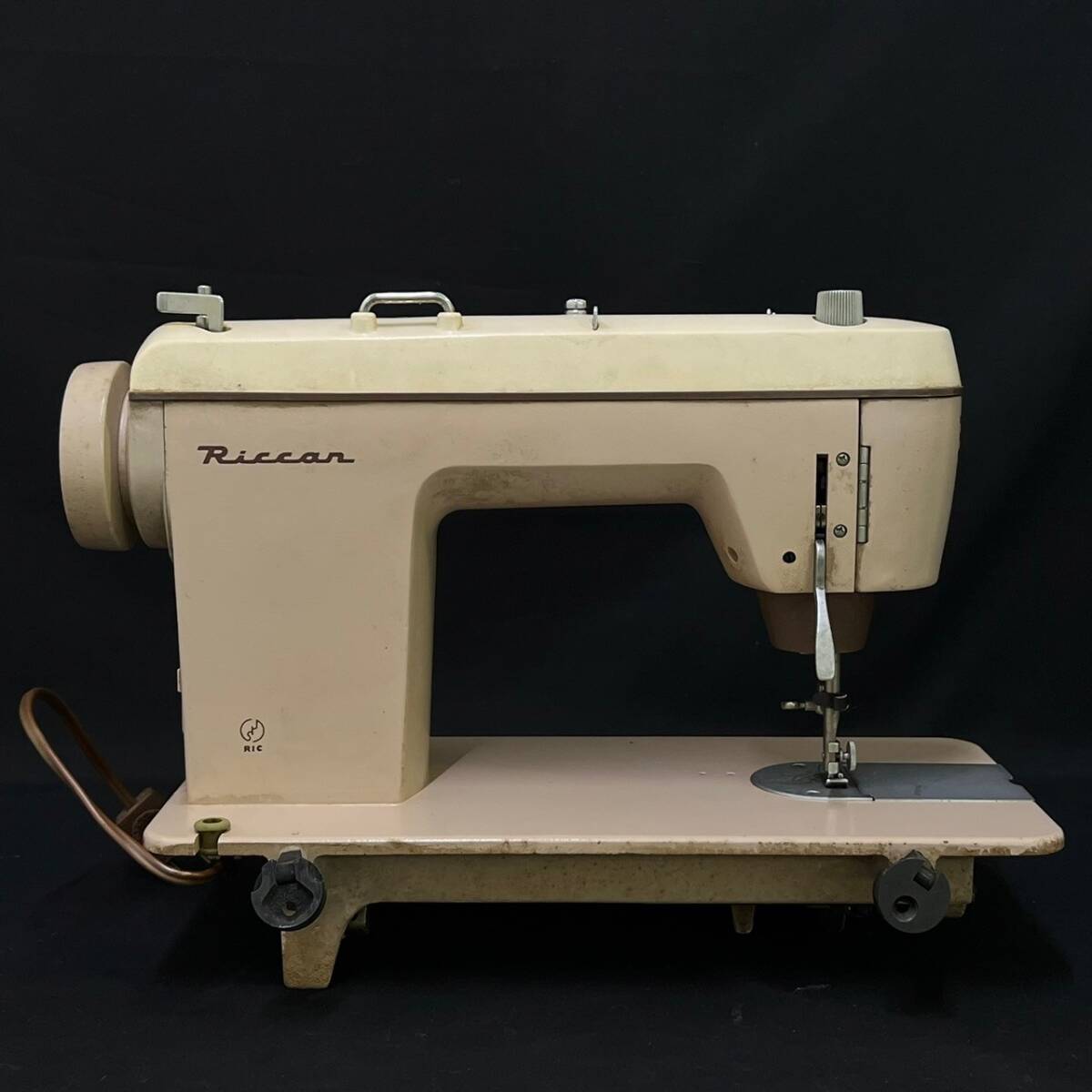 BEg081R 120 RICCAR リッカー ミシン MODEL RW-8 HT416912 鉄製 本体 裁縫 手工芸 アンティーク 昭和レトロ _画像2