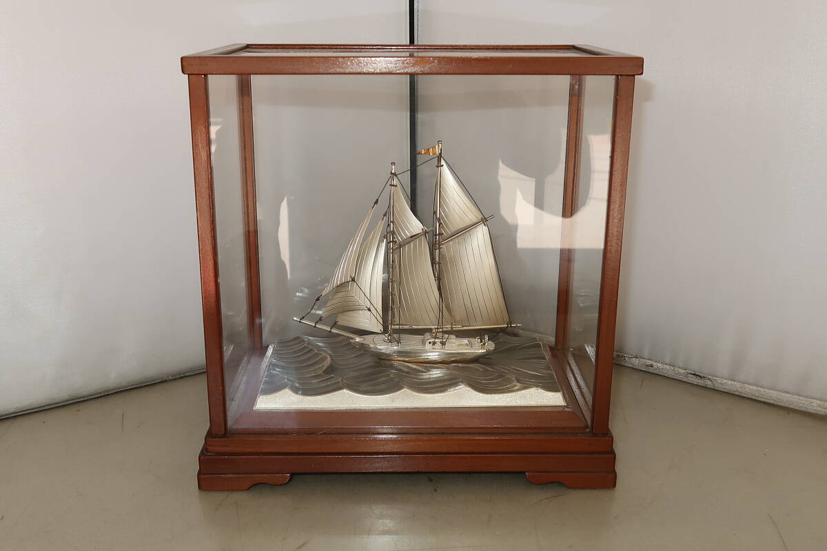 関工芸 銀製 STERLING 980刻印 帆船 ガラスケース 置物の画像1