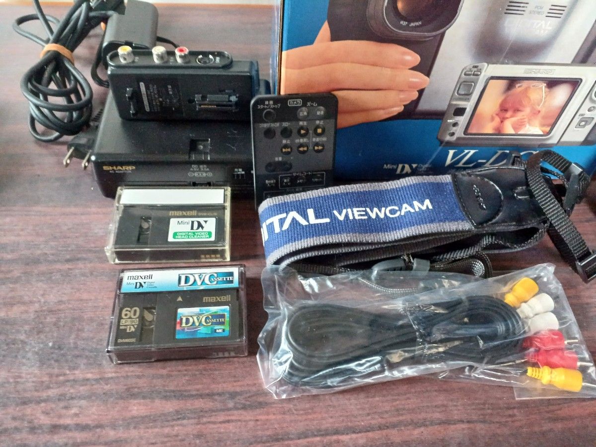 SHARPデジタルビデオカメラ、VL-DC2、ミニDVテープ、ジャンク品