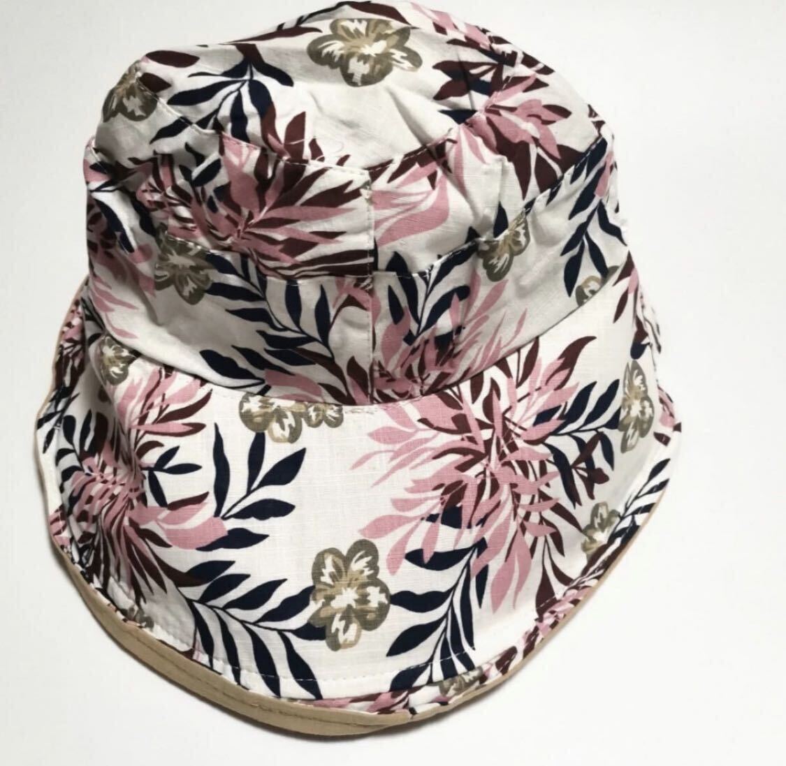 UVカット リバーシブルハット レディース帽子　つば広 小花柄帽子　紫外線対策　日よけ帽子　日焼け防止　ベージュ　ネイビー