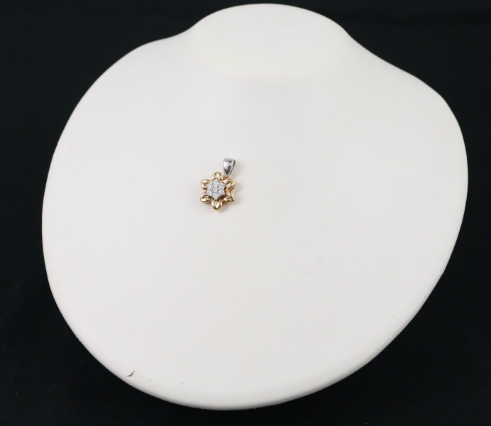 ピキョッティ ペンダントトップ ダイヤ 0.44ct フラワー K18PG/WG【中古】BLJ/GENJ_画像6