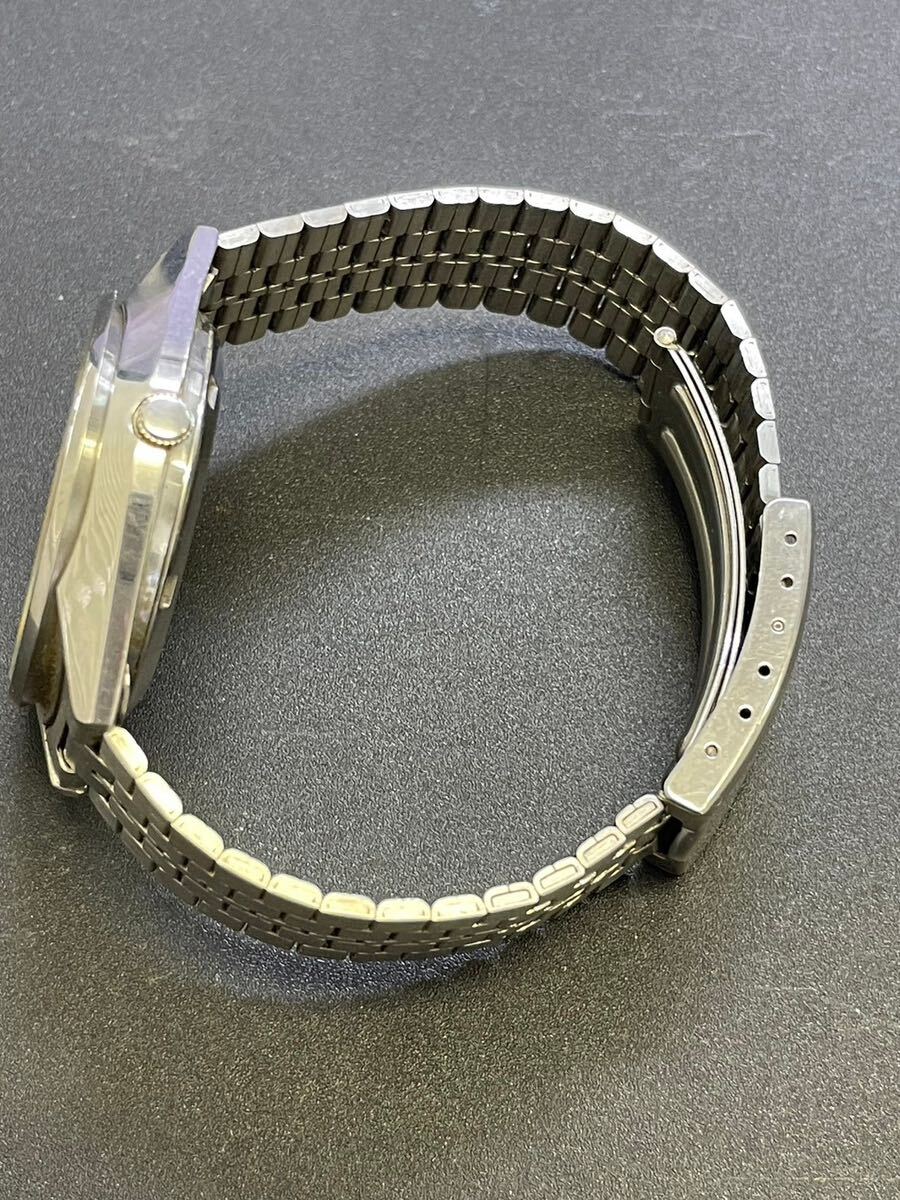 SEIKO セイコー ALBA アルバ Y504-8010 3針 デイデイト ラウンド シルバー文字盤 メンズ クオーツ 電池式 腕時計 動作未確認の画像7