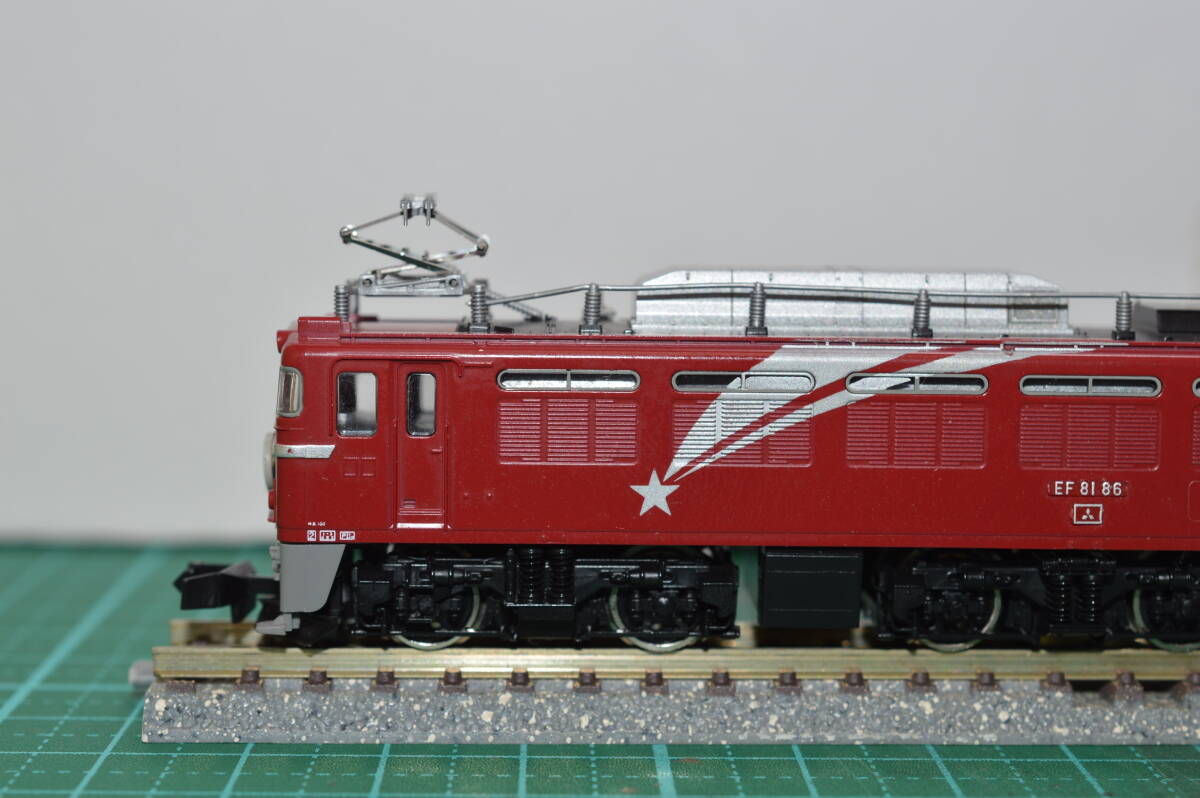 TOMIX JR EF81形電気機関車（北斗星カラー）（2133）中古品 Nゲージの画像3