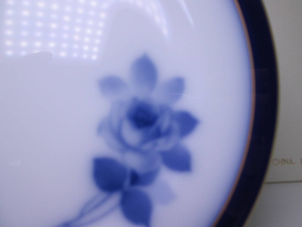 10200円 ☆大倉陶園 オークラ ブルーローズ 金彩 薔薇の花文 20 10200円 ☆大倉陶園 オークラ ブルーローズ 金彩 薔薇の花文 20