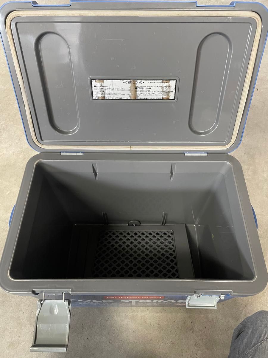 値下げ！rubbermaid coldstorage クーラーボックス24Lアウトドアに