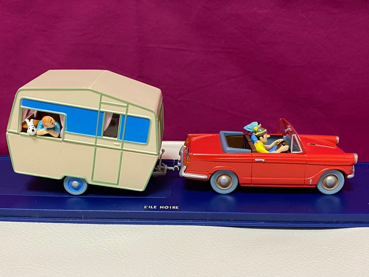 【Tintinタンタン車】LA TRIUMPH HERALD ET SA CARAVANE 1/43