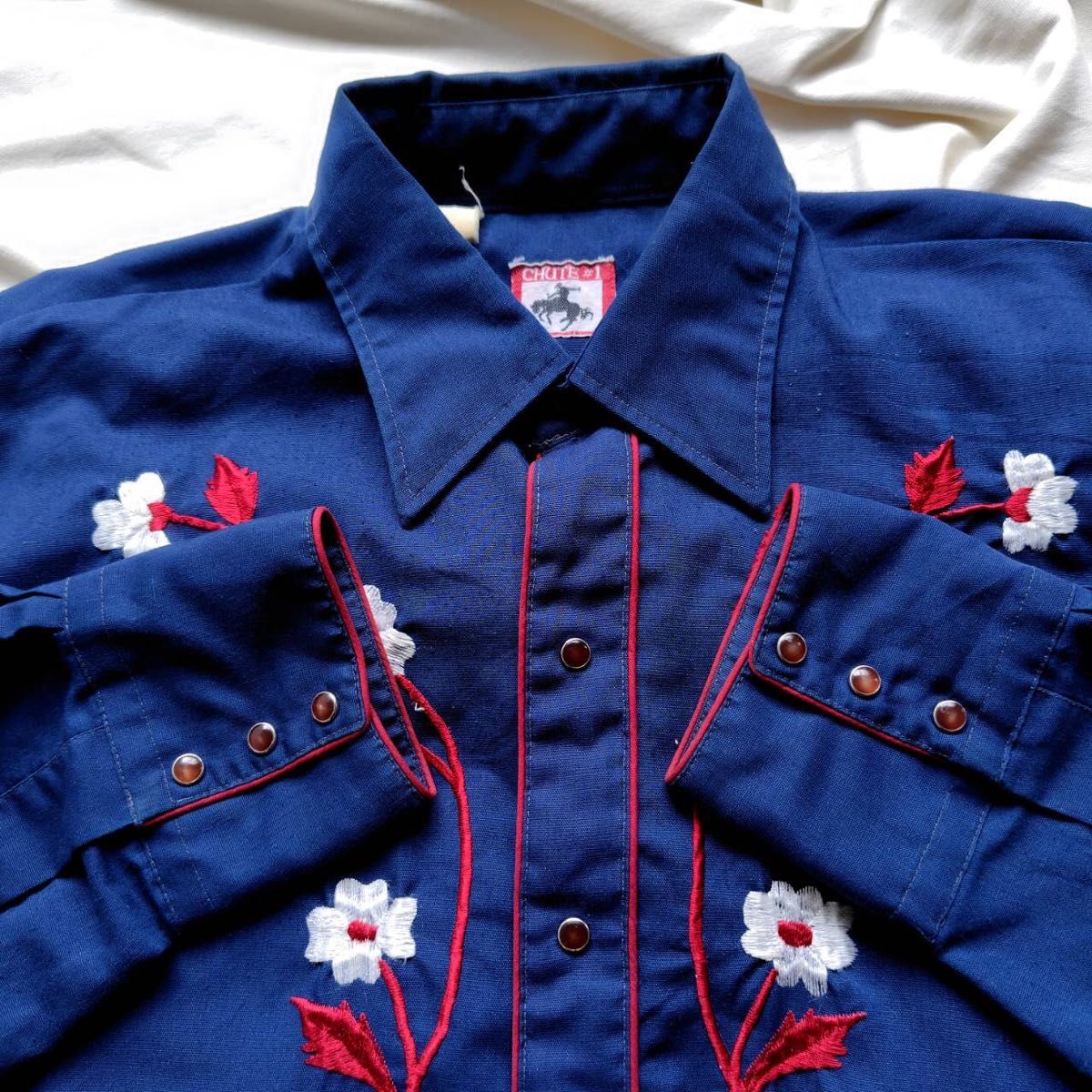 70s 80s メンズXL位 CHUTE#1 ヴィンテージウエスタンシャツ ブルー 青 レトロ 花 刺繍 フラップボタン 
