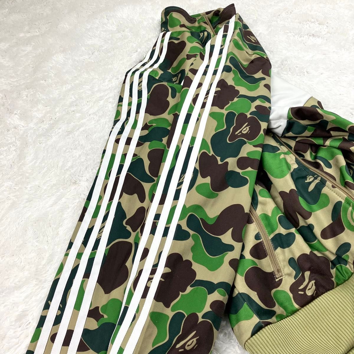 希少 アベイシングエイプ×アディダス トラックジャケット 希少 アベイシングエイプ×アディダス トラックジャケット