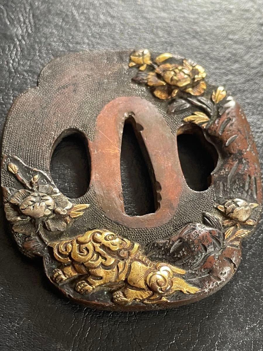 鍔 日本刀 金象嵌 獅子 牡丹 菊 銅鍔 時代物 銅地木瓜形 獅子牡丹図鐔 無銘 日本刀鍔|Yahoo!フリマ(旧