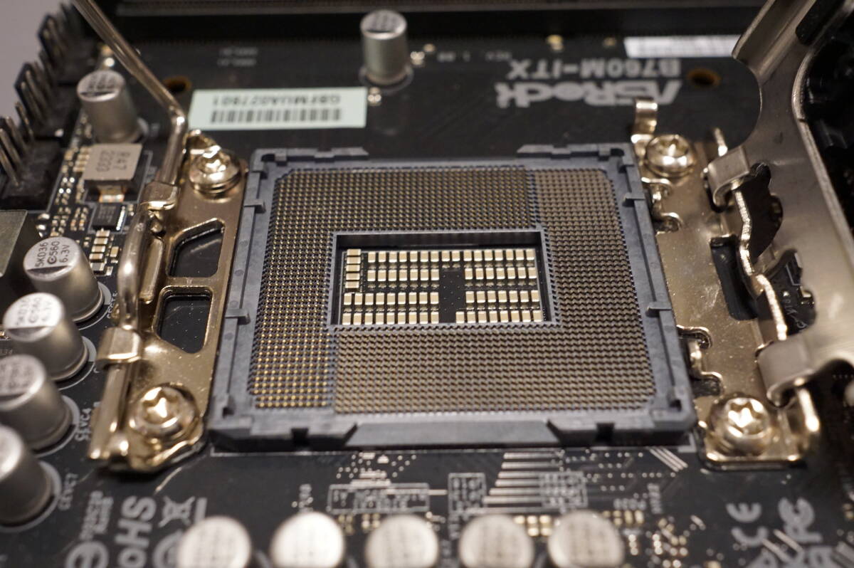 【動作確認済】ASRock B760M-ITX LGA1700 mini ITX マザーボード DDR5メモリ対応_画像4