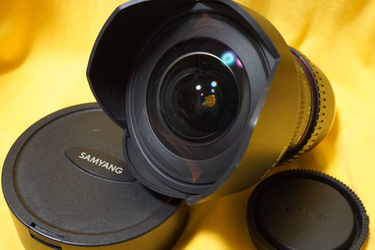 【実用中古】SAMYANG 14mm F2.8 SONY Eマウント用 単焦点広角レンズの画像1