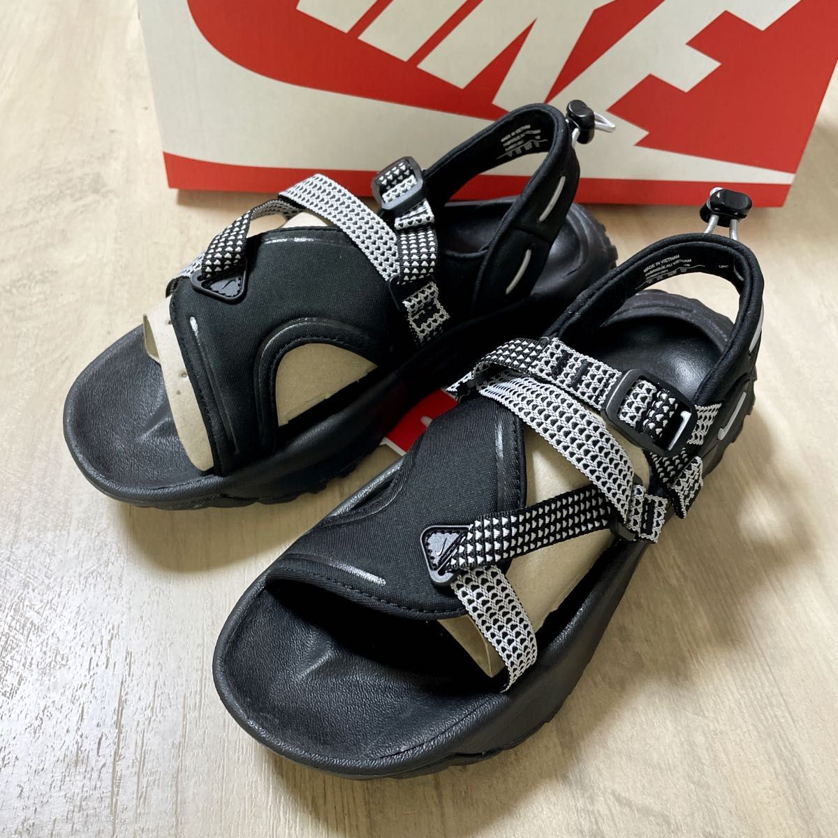 新品★NIKE★オニオンタ★サンダル★レディース★22cm