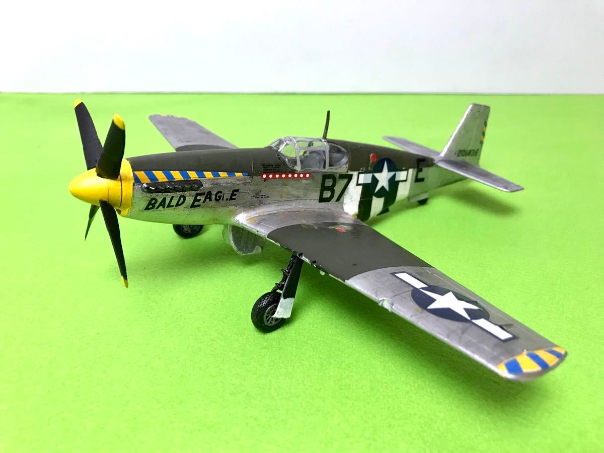 ミリタリープラモデル　完成品　モノグラム　1/48  ムスタング P-51B