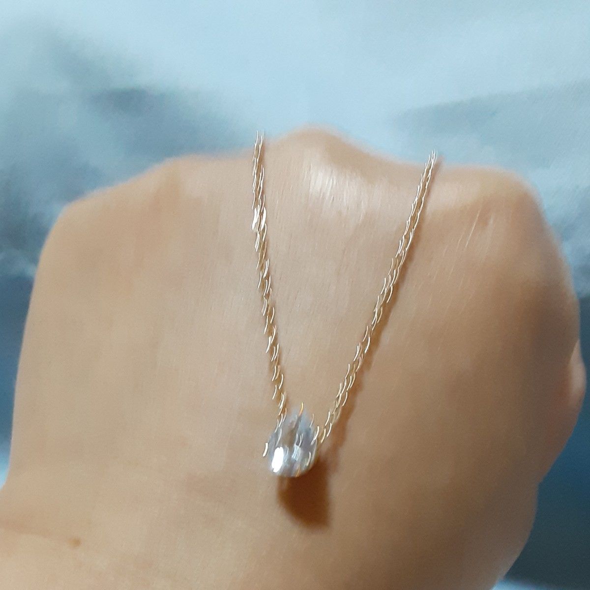 水滴形状宝石ネックレス