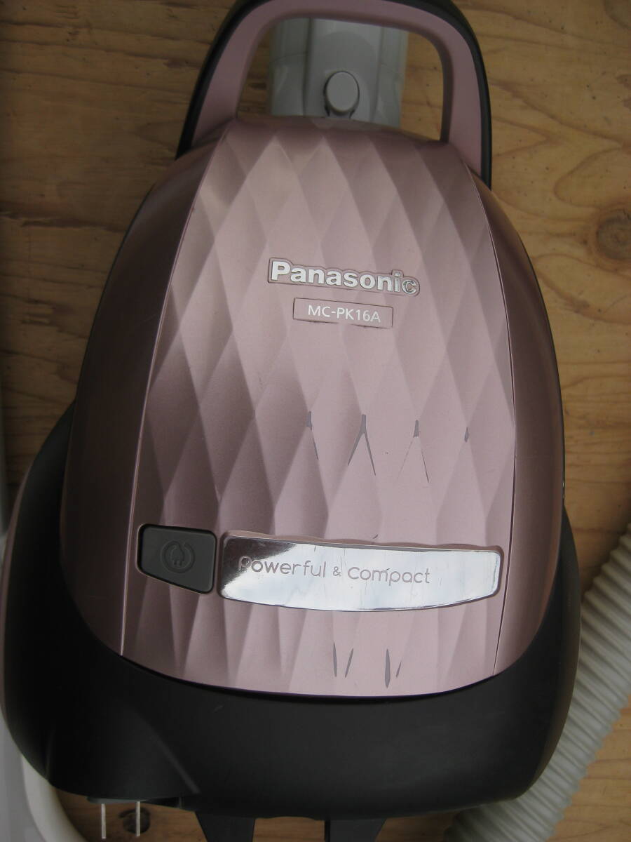 ★Panasonic 　掃除機 　紙パック式　　MC-PK16A 　 ピンクシャンパン　　2015年製　　美品_画像2