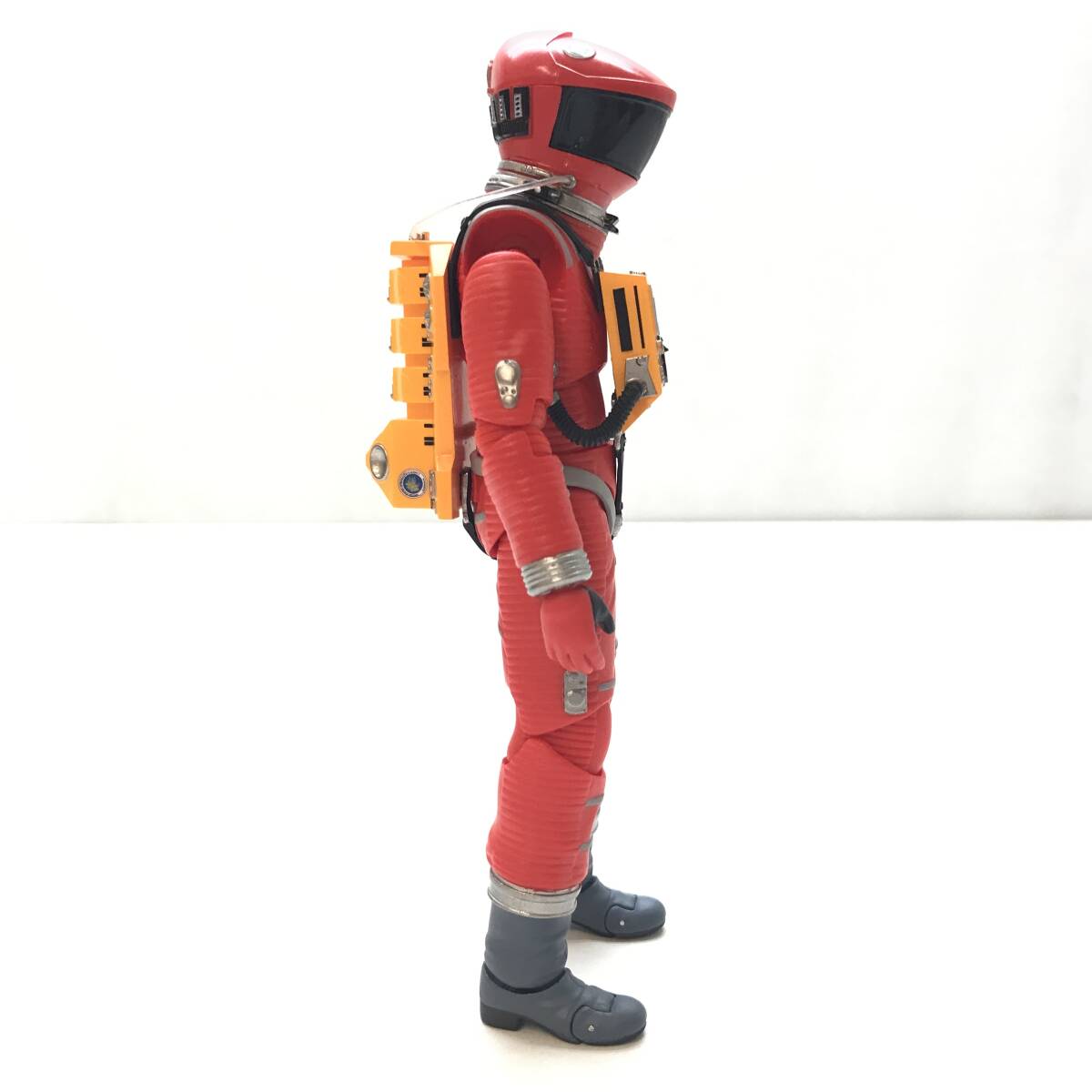 ☆中古品☆ MEDICOM TOY メディコムトイ フィギュア 2001年宇宙の旅 MAFEX SPACE SUIT ORANGE Ver. アクションフィギュア 箱なし 現状品_画像4