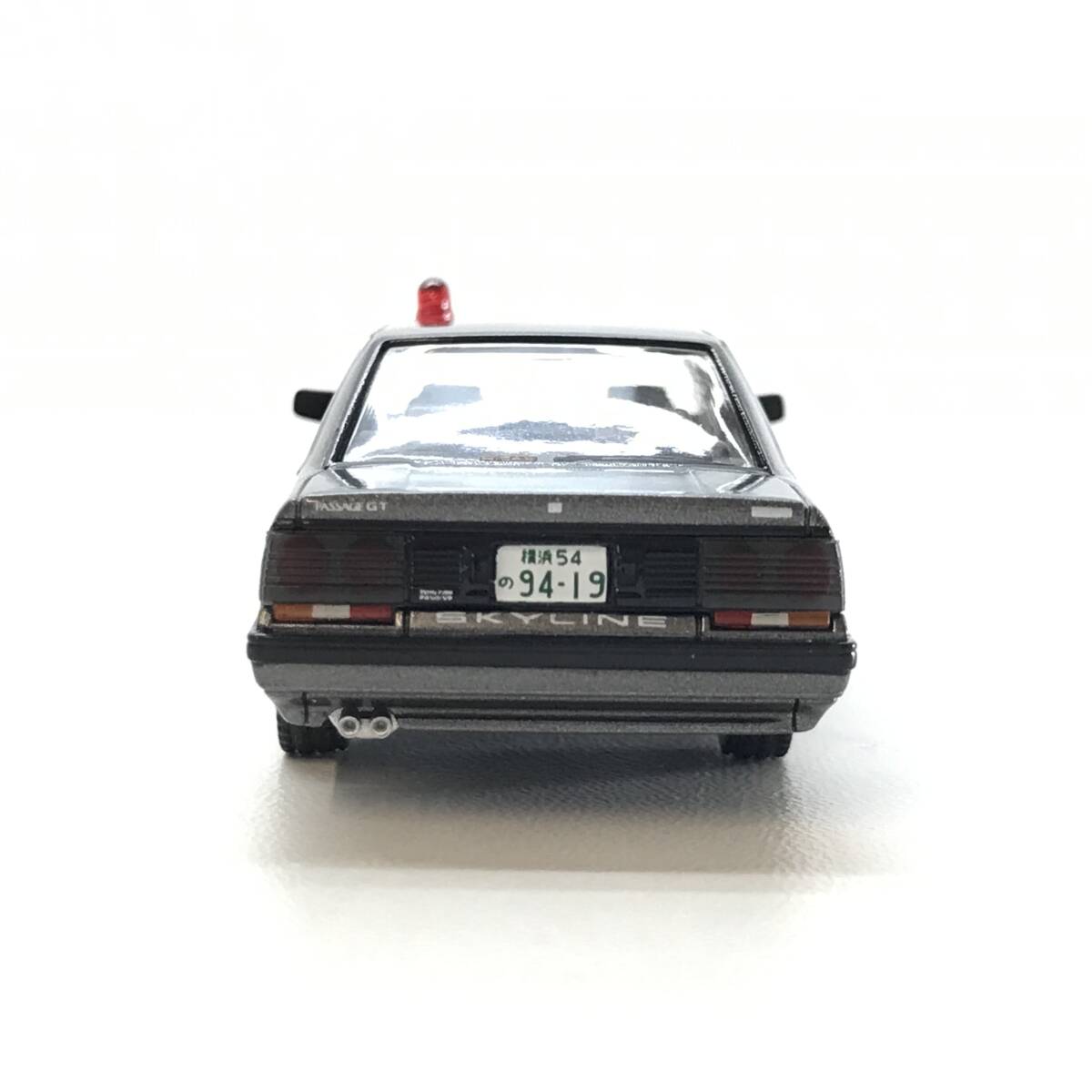 ☆中古品☆ TOMYTEC トミーテック ミニカー あぶない刑事 Vol.10 1/64 LV-N 日産スカイライン 4ドアHT GTパサージュ ツインカム24V_画像8