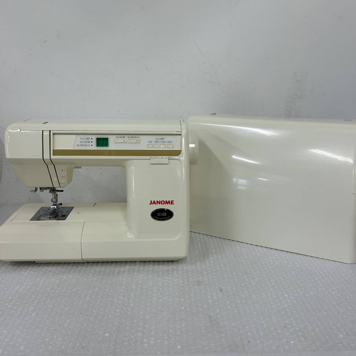 JA013546(054)-627/NT3000【名古屋】JANOME ジャノメ 8188 COMPUTER SEWING コンピューターミシン Model 843型_画像1