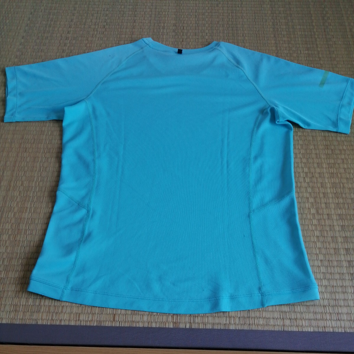 ナイキ　ランニングTシャツ　サイズS 水色　NIKE　マラソン　陸上競技　駅伝　ジョギング_画像3