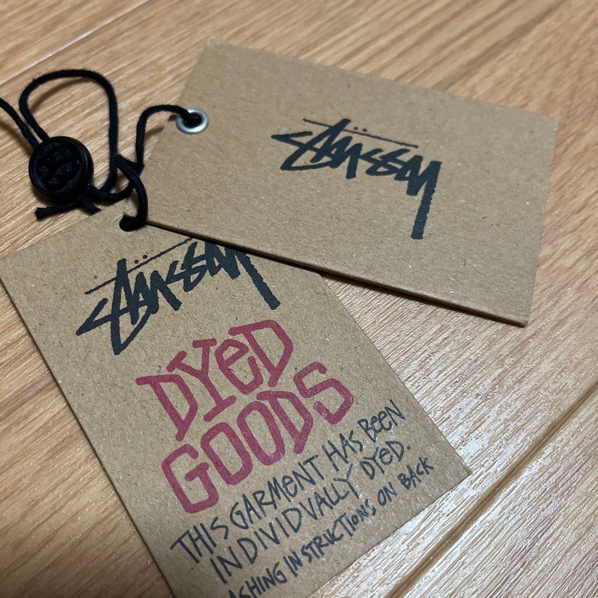 STUSSY 値札 カラビナ