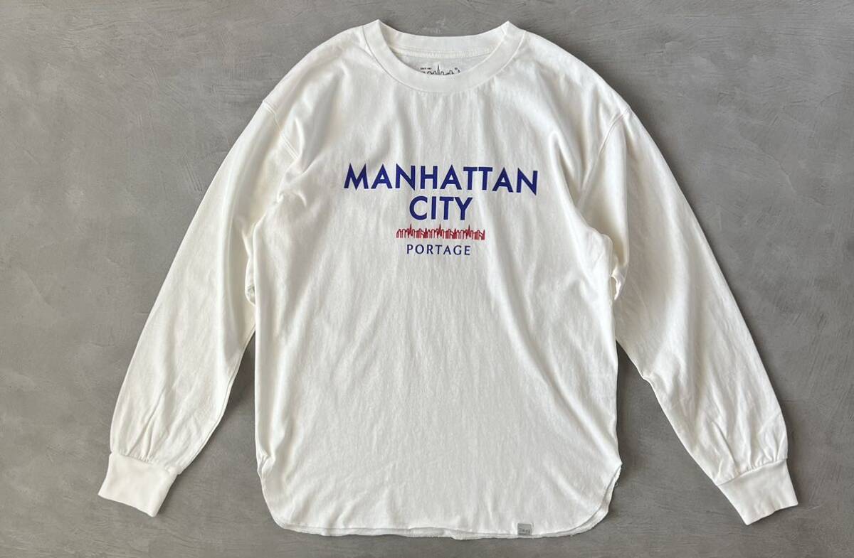 Manhattan Portage×B:MING by BEAMS マンハッタンポーテージ ビームス 23SS 別注ロゴプリントロングスリーブTシャツ 都会的な雰囲気を演出_画像8