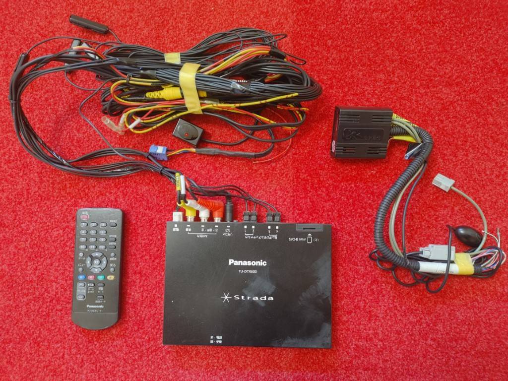 パナソニック ストラーダ Panasonic Strada 地デジチューナー TU-DTX600 リモコン付き & Rspec TTN-68A TV & ナビコントロールユニットの画像1