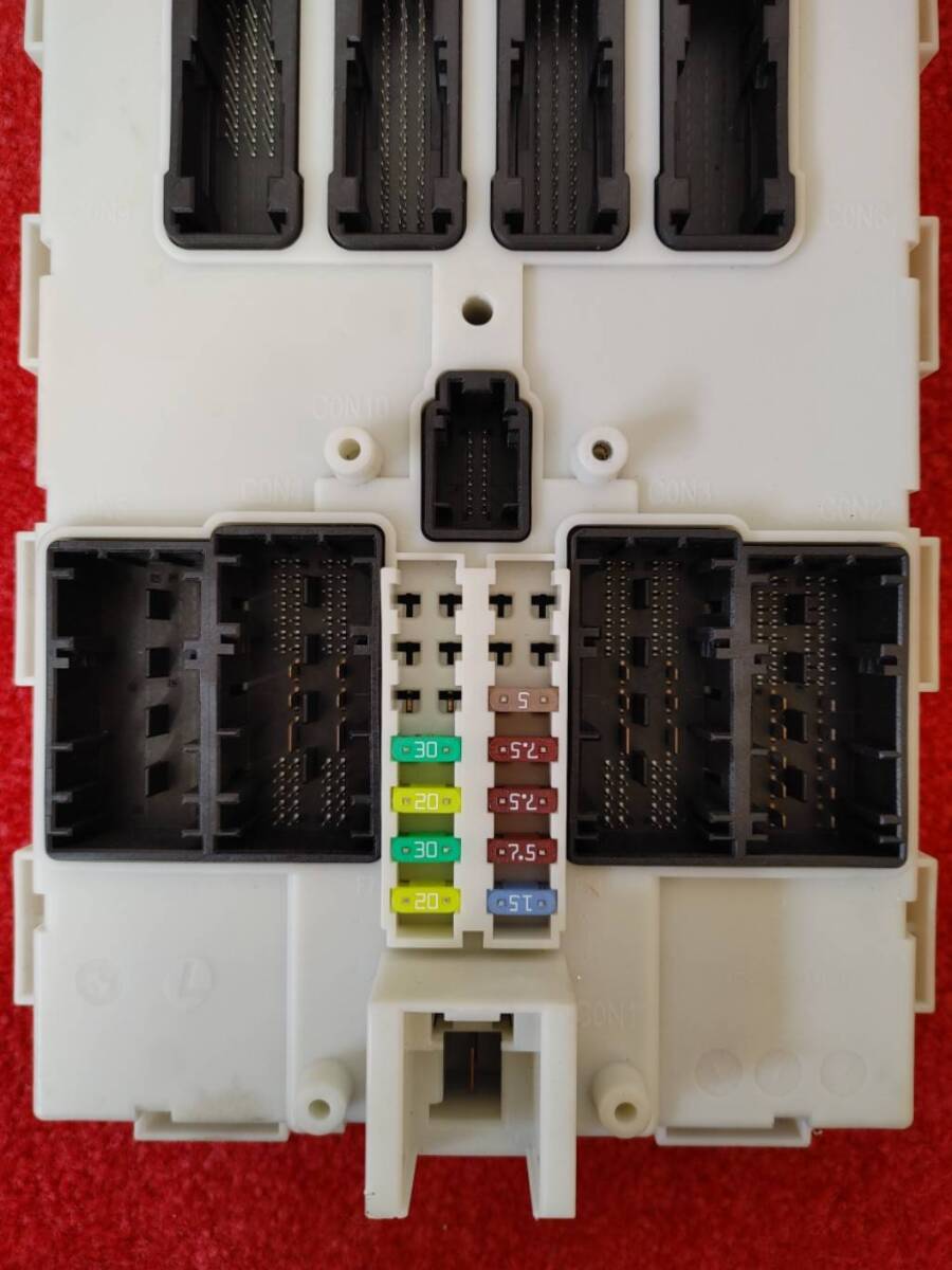 BMW 1 series F20 ( 1A16 ) original FEM control unit computer 61359288301