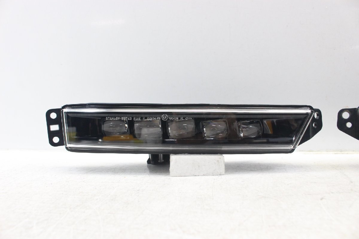  beautiful goods / damage less Freed GB5 GB6 daylight foglamp left right LED W3742 smoked 71179-TDK 320331