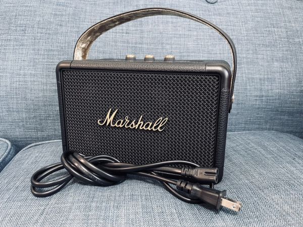 美品 Marshall KILBURN II Bluetooth lack＆Brass 電源コード付 マーシャル ワイヤレス ポータブル スピーカー キルバーン 2 BGM BBQ_画像1