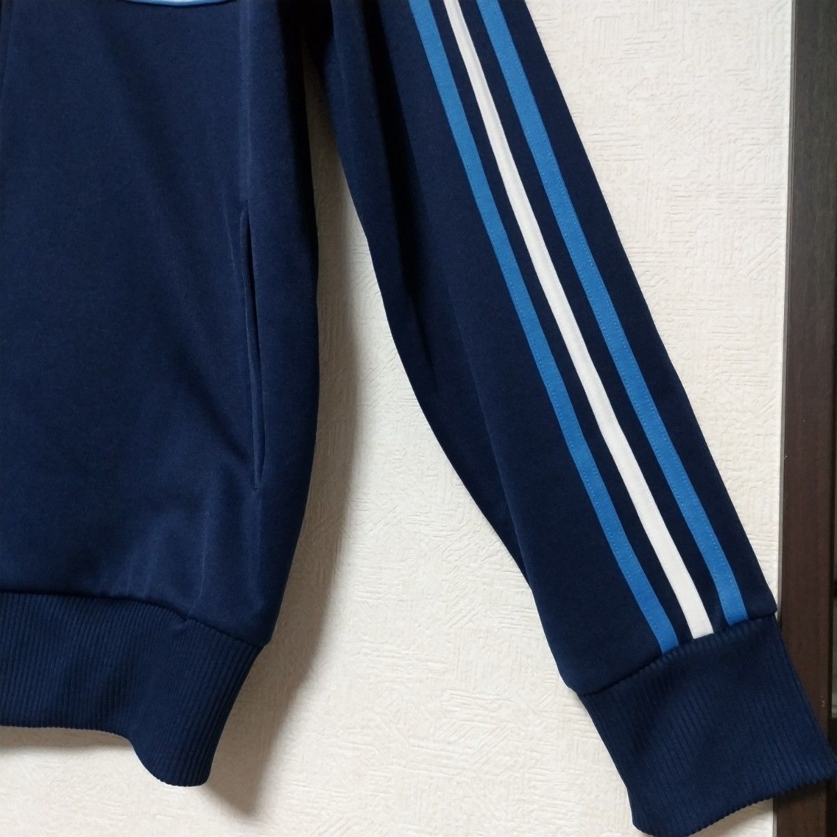 adidas アディダス 万国旗 刺繍ロゴ 3ストライプ トラック adidas アディダス 万国旗 刺繍ロゴ 3ストライプ トラック