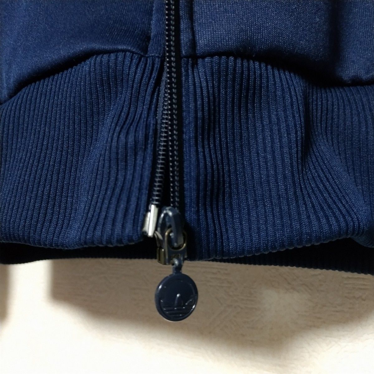 adidas アディダス 万国旗 刺繍ロゴ 3ストライプ トラック adidas アディダス 万国旗 刺繍ロゴ 3ストライプ トラック