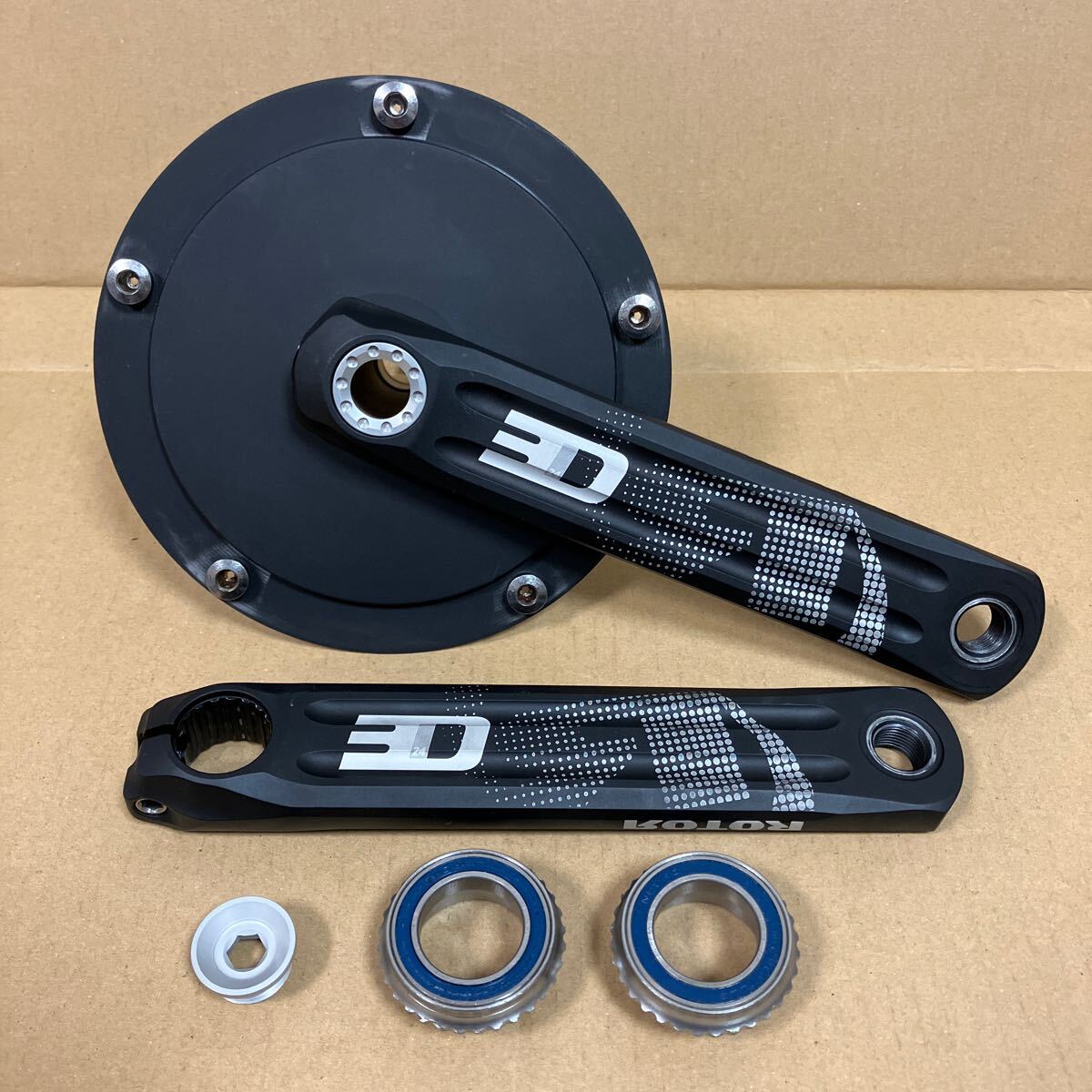 Rotor 3D24 Track Crankset + BB 175mm PCD144 / ピスト Rotor 3D24 Track Crankset + BB 175mm PCD144 / ピスト