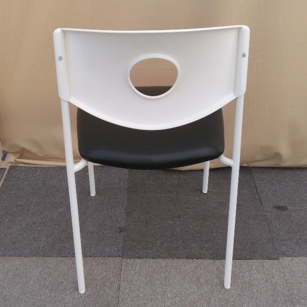 中古 IKEA イケア スタッキングチェア STOLJAN 20248 ブラック 会議用チェア ミーティングチェア スタッキング 会議用椅子_画像4