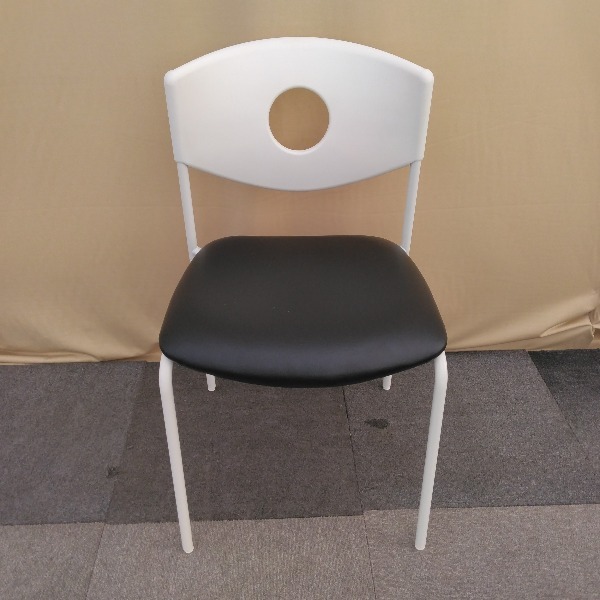 中古 IKEA イケア スタッキングチェア STOLJAN 20248 ブラック 会議用チェア ミーティングチェア スタッキング 会議用椅子_画像2