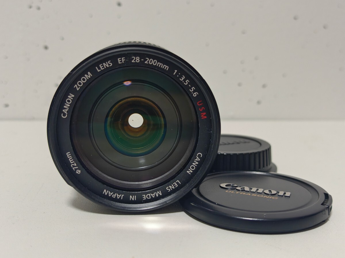 Canon EF 28-200mm F3.5-5.6 USM ズームレンズ キャノンの画像1
