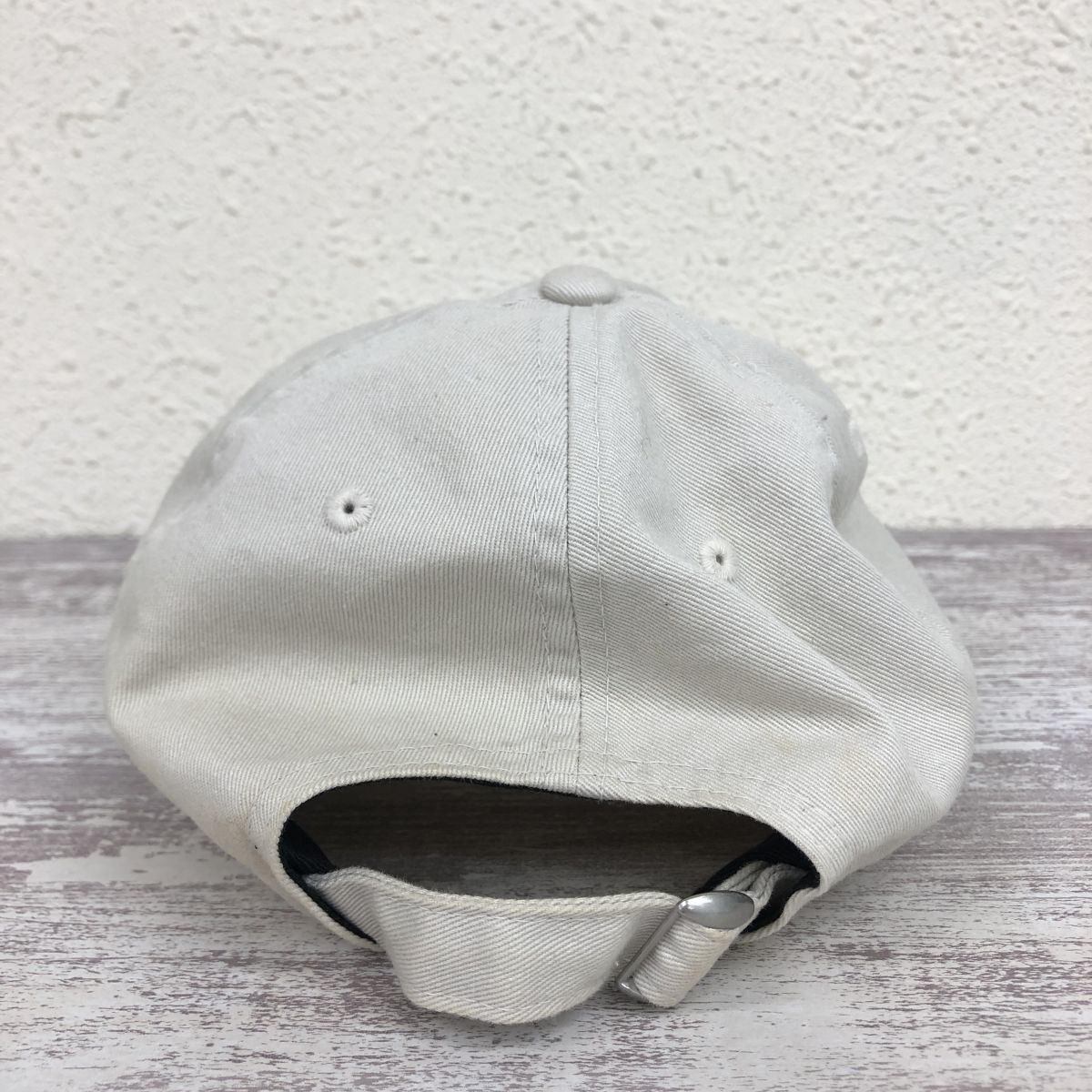 G828-K◆NEWERA ニューエラ コットンキャップ◆ライトベージュ コットン 刺繍 ユニセックス カジュアル アジャスター 綿100% 帽子_画像6