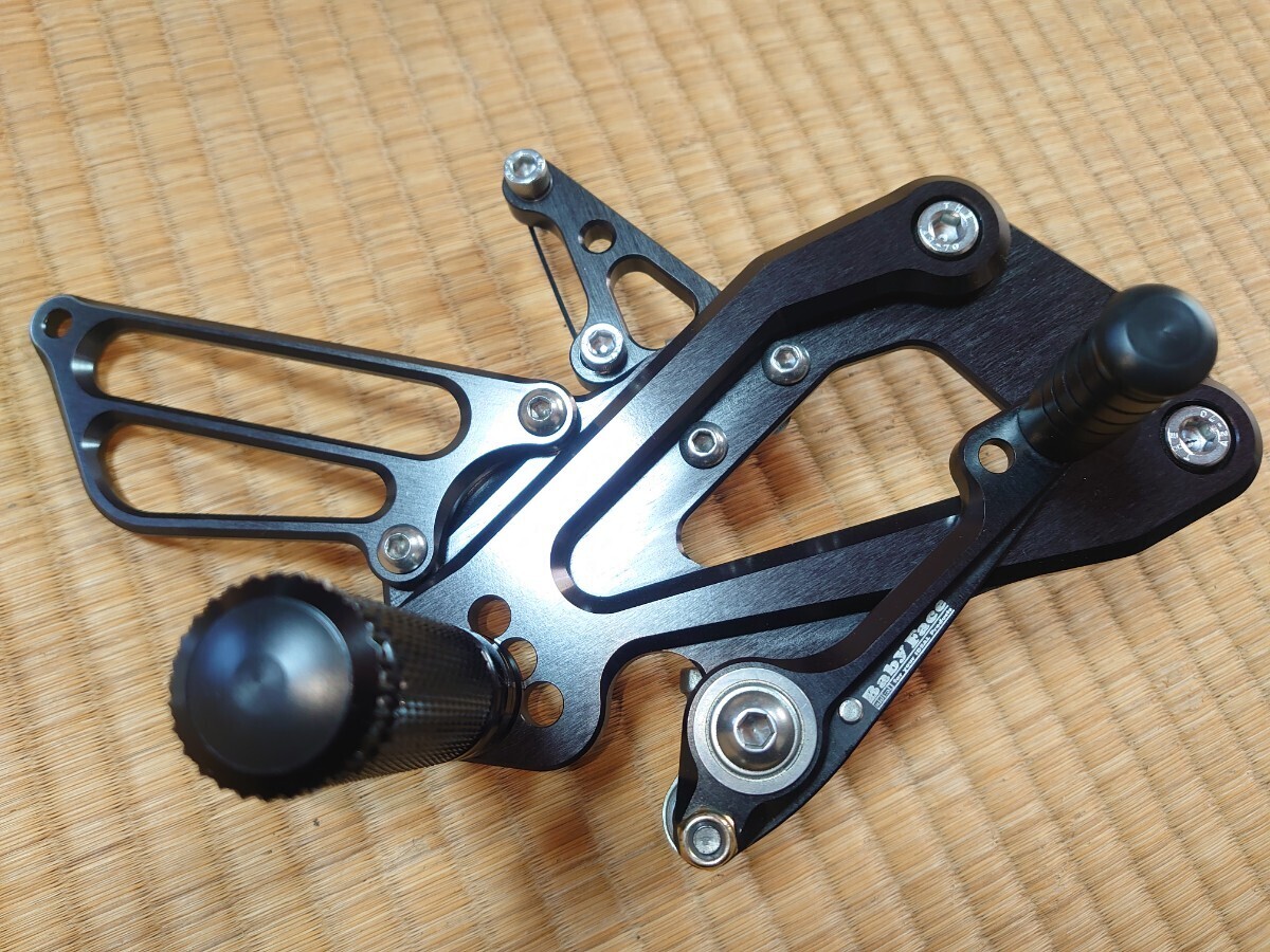 GSX-R1000/R PERFORMANCE STEP ベビーフェイス バックステップ 002-S001BKb 中古の画像4