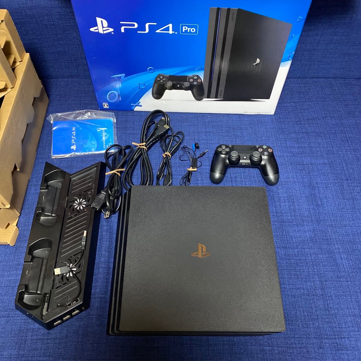 PlayStation4 Pro ジェット・ブラック 1TB CUH-7000 中古品　箱付き