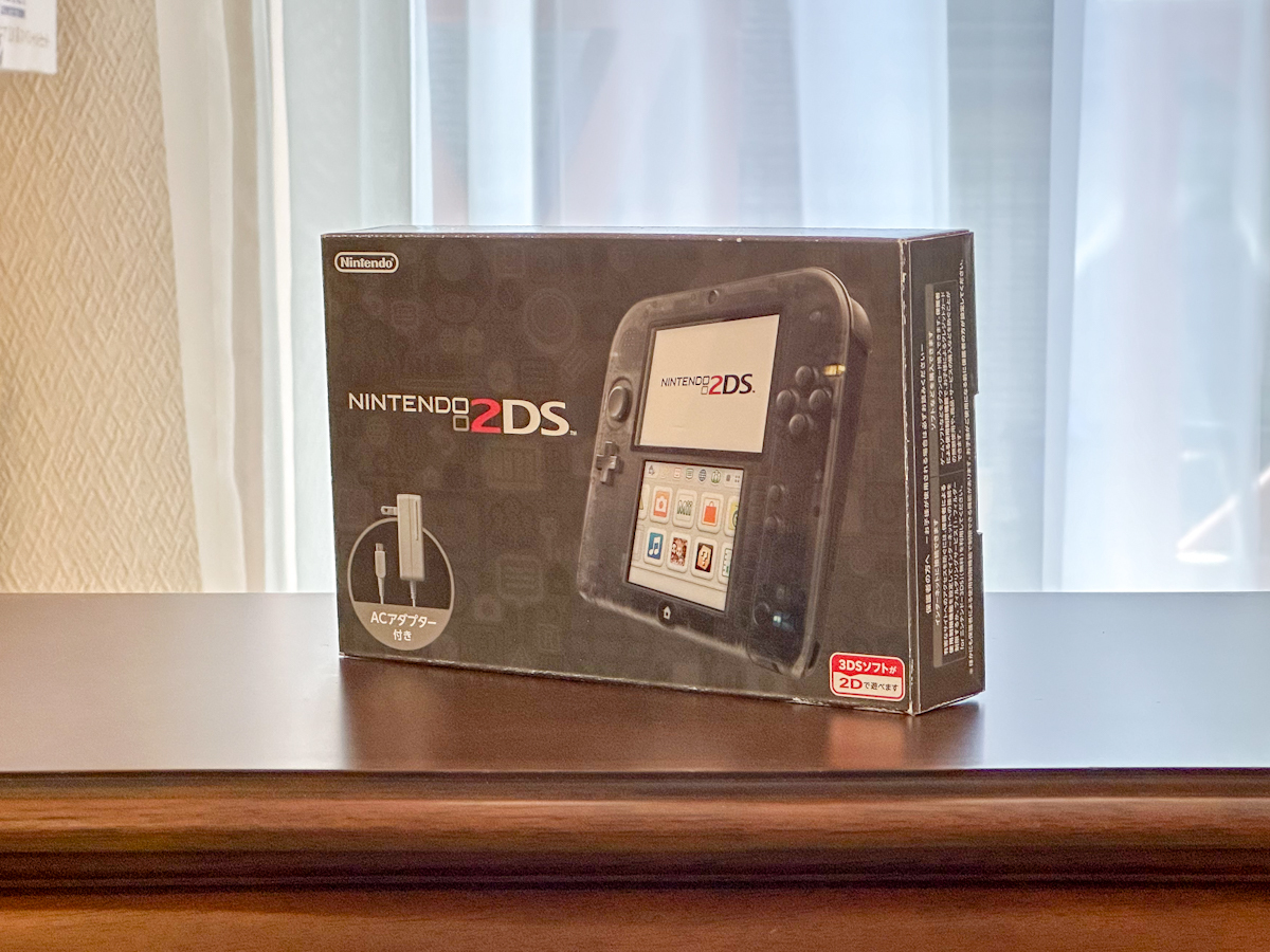 ニンテンドー2DS クリアブラック 未使用 おまけ付きの画像1