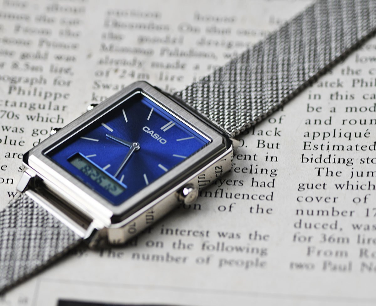 新品1円 逆輸入カシオ 腕時計 CASIO 美しいライトブルーメタリック レトロなデジアナ仕様 アラーム クロノグラフ メンズ ボーイズ 30m防水の画像7