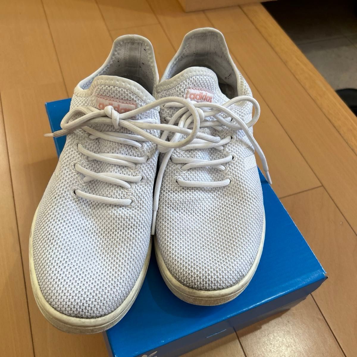 adidas スニーカー24センチ