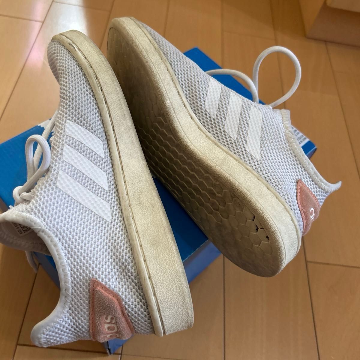 adidas スニーカー24センチ