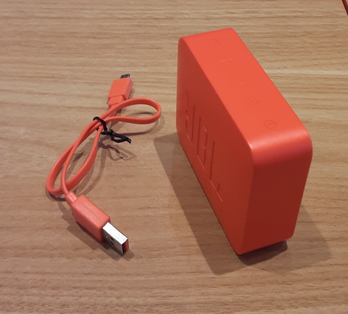 JBL GO2 Bluetoothスピーカー 防水 ポータブルスピーカー 赤 ケーブル セット まとめ売り_画像4