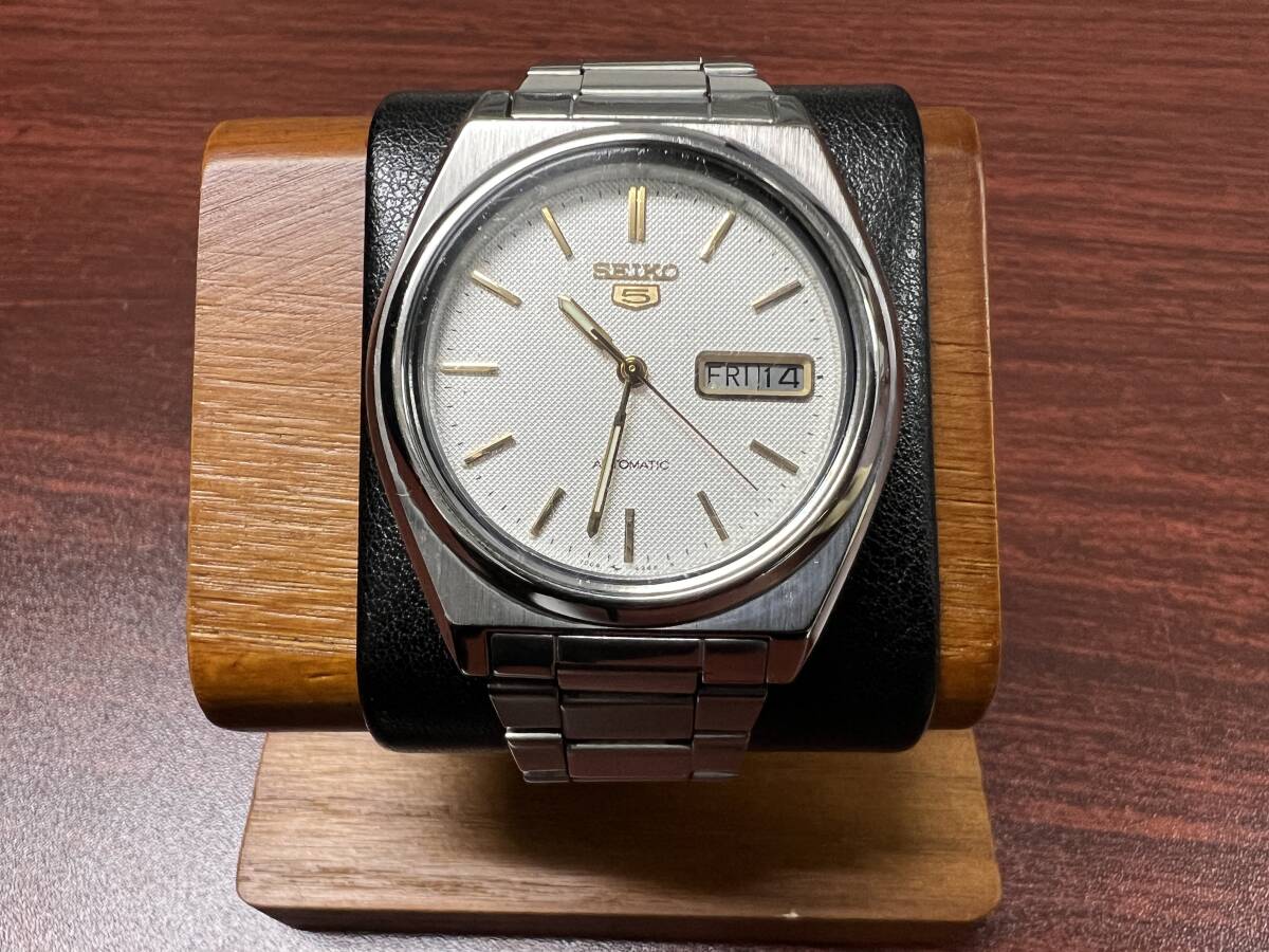 SEIKO5 セイコーファイブ 7009-876A デイデイト 白文字盤 自動巻き メンズ腕時計 美品 動作品_画像1
