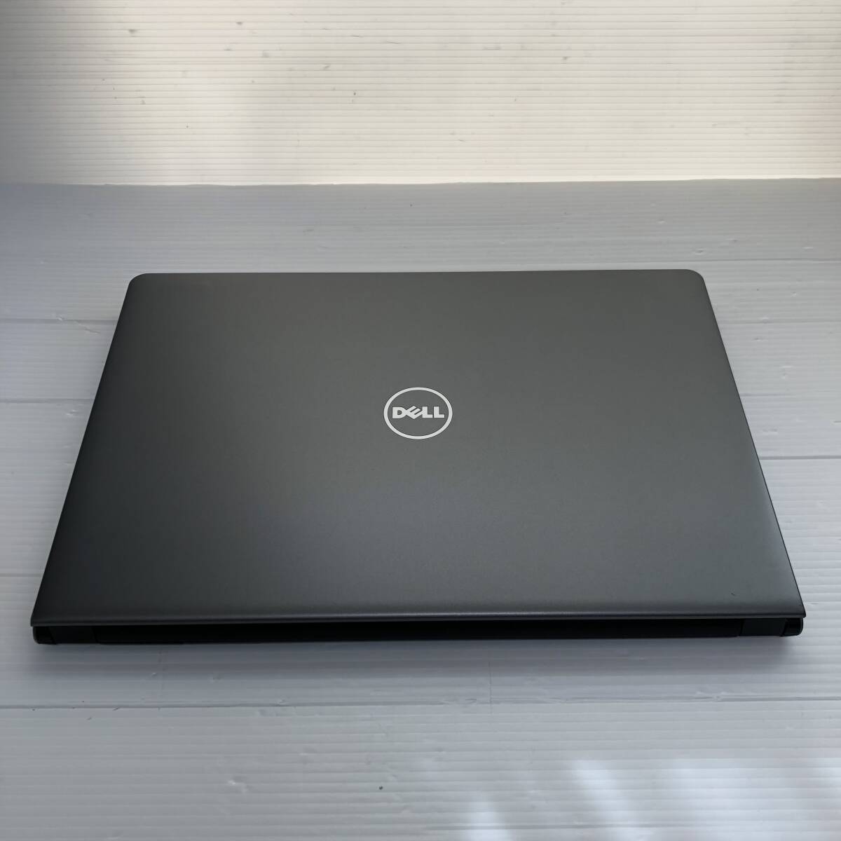 ジャンク扱い　DELL Vostro 15 3568 Core i3 7100U　4GB　15.6インチ 部品取り 研究用に_画像2