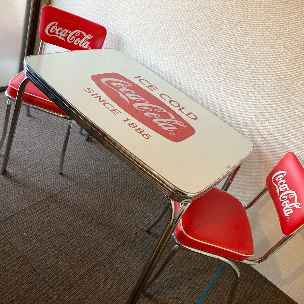 引き取り限定 Coke DinerTable Coca-Cola ガラストップ ダイナーテーブル コカコーラ イス2脚 セット ガレージ 企業 ディスプレイ 什器の画像2