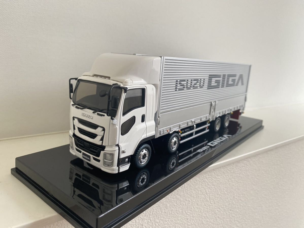 送料込み ISUZU 1/43 いすゞ GIGA ギガ Truck トラック 白 送料込み ISUZU 1/43 いすゞ GIGA ギガ Truck トラック 白